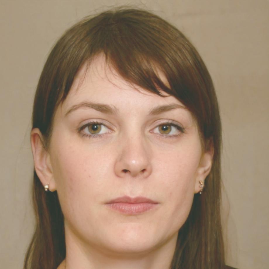 Dr. Sarah Müller, Forschungsleiterin